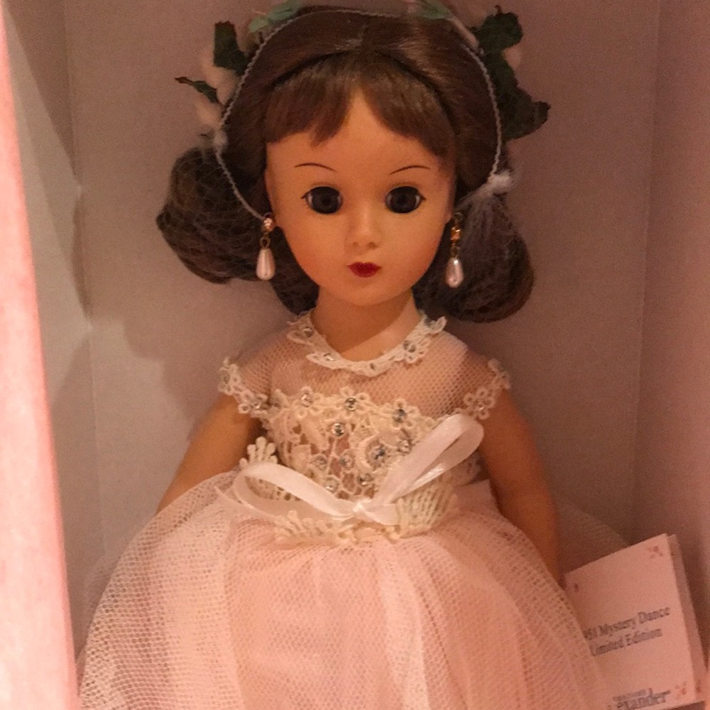 Madame Alexander 1951 mystery dance doll (rare)